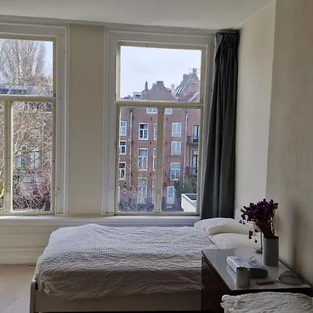 Frank's And Chong's Excellent Location Amsterdam