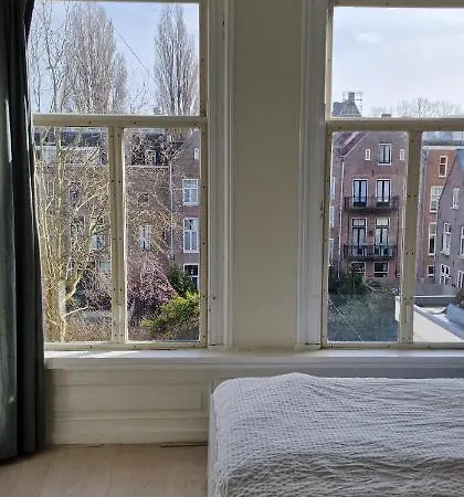 Bed and breakfast Frank's And Chong's Excellent Location Ámsterdam